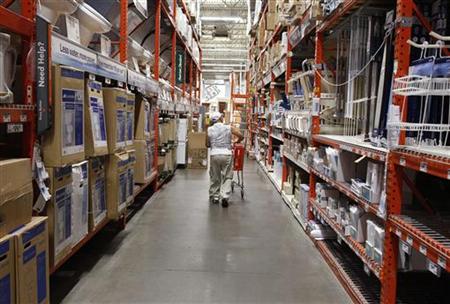 A man pushes his shopping cart down an aisle at a Home Depot store in New York, July 29, 2010. REUTERS/Shannon Stapleton
A man pushes his shopping cart down an aisle at a Home Depot store in New York, July 29, 2010. REUTERS/Shannon Stapleton