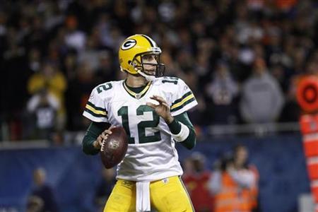 Green Bay Packers' Aaron Rodgers throws the ball during the second half of their NFL football game against the Chicago Bears in Chicago, September 27, 2010. REUTERS/John Gress
Green Bay Packers' Aaron Rodgers throws the ball during the second half of their NFL football game against the Chicago Bears in Chicago, September 27, 2010. REUTERS/John Gress
