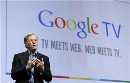 
Google Inc CEO Eric Schmidt introduces Google TV, blending web technology and television, in collaboration with various partners, at the company's annual developer conference in San Francisco, California May 20, 2010. REUTERS/Robert Galbraith
