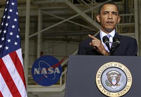 
President Barack Obama delivers remarks at opening session of Space Conference at NASA Operations and Checkout Building in Cape Canaveral, Florida, April 15, 2010. REUTERS/Jim Young
