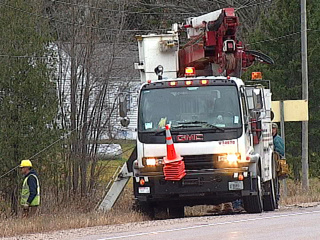 Wisconsin Public Service crews work to repair downed power lines, Oct. 27, 2010. (courtesy of FOX 11).