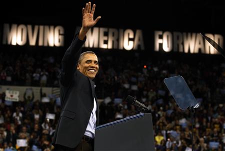 
U.S. President Barack Obama attends a DNC Moving America Forward Rally at Cleveland State University in Ohio, October 31, 2010. REUTERS/Larry Downing
