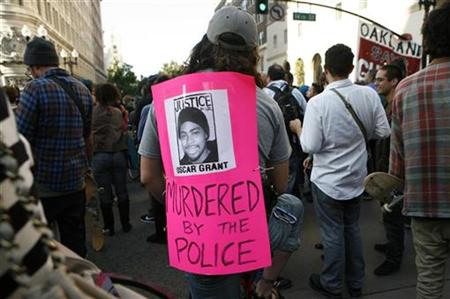 
Demonstrators gather in Oakland, California July 8, 2010 to protest the verdict on Bay Area Rapid Transit (BART) officer Johannes Mehserle. REUTERS/Robert Galbraith
