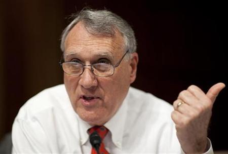 Senator Jon Kyl (R-AZ) questions U.S. Supreme Court nominee Judge Sonia Sotomayor during her Senate Judiciary Committee confirmation hearings on Capitol Hill in this July 14, 2009 file photo. REUTERS/Joshua Roberts
Senator Jon Kyl (R-AZ) questions U.S. Supreme Court nominee Judge Sonia Sotomayor during her Senate Judiciary Committee confirmation hearings on Capitol Hill in this July 14, 2009 file photo. REUTERS/Joshua Roberts