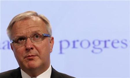 European Union Commissioner for Economic and Monetary Affairs Olli Rehn addresses a news conference after the European Commission issued its latest economic forecasts for the euro zone and European Union in Brussels November 29, 2010. REUTERS/Yves Herman
European Union Commissioner for Economic and Monetary Affairs Olli Rehn addresses a news conference after the European Commission issued its latest economic forecasts for the euro zone and European Union in Brussels November 29, 2010. REUTERS/Yves Herman