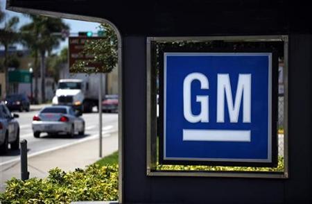 
A GM sign is seen at a GM dealership in Miami, Florida August 12, 2010. REUTERS/Carlos Barria
