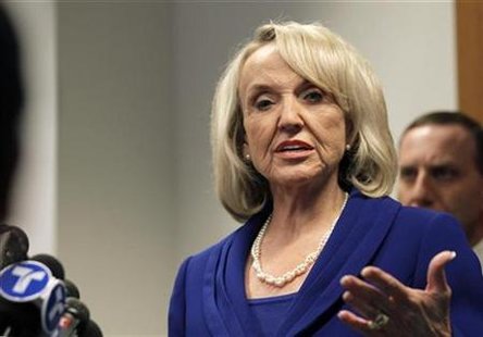 Arizona Governor Jan Brewer speaks at a news conference following a hearing over the state's SB1070 immigration law at the U.S. Ninth Circuit Court of Appeals in San Francisco, California November 1, 2010. REUTERS/Robert Galbraith
Arizona Governor Jan Brewer speaks at a news conference following a hearing over the state's SB1070 immigration law at the U.S. Ninth Circuit Court of Appeals in San Francisco, California November 1, 2010. REUTERS/Robert Galbraith