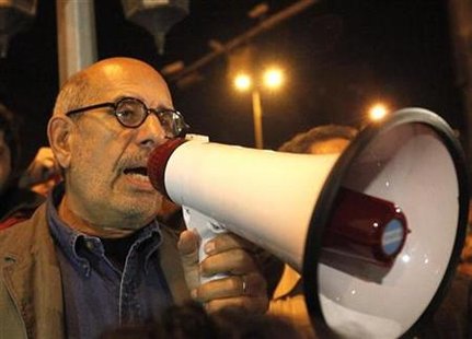 
Egyptian opposition leader Mohamed ElBaradei speaks to protesters at Tahrir Square in Cairo January 30, 2011. REUTERS/Asmaa Waguih
