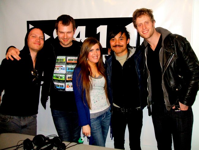 The guys of Atomic Tom in-studio with Anne Erickson from the EDGE. Nice guys! :)