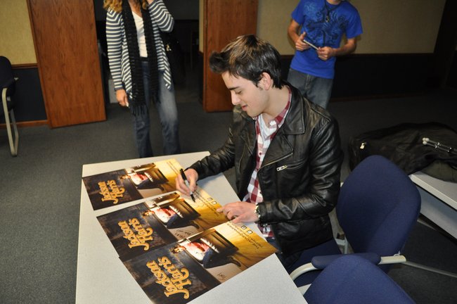 Newcomer Jackson Harris visits WIFC to sing and promote his new CD.
