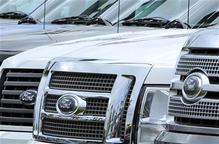 Ford trucks are shown for sale on a car lot in Carlsbad, California March 30, 2010. REUTERS/Mike Blake
Ford trucks are shown for sale on a car lot in Carlsbad, California March 30, 2010. REUTERS/Mike Blake