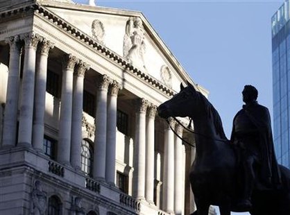 A statue is seen outside the Bank of England in the City of London February 8, 2011. REUTERS/Chris Helgren
A statue is seen outside the Bank of England in the City of London February 8, 2011. REUTERS/Chris Helgren
