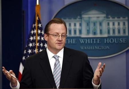 
White House Press Secretary Robert Gibbs answers questions during the press briefing at the White House in Washington, September 30, 2010. REUTERS/Jim Young

