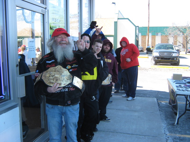 Q106 and WWE Superstar Kofi Kingston paid a visit to Metro PCS before the WWE Event at the Breslin Center on Sunday, March 27!