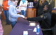 Q106 at Metro PCS (3-27-11) 5