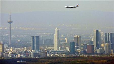 A plane lands in front of Frankfurt's skyline April 21, 2010.REUTERS/Johannes Eisele
A plane lands in front of Frankfurt's skyline April 21, 2010.REUTERS/Johannes Eisele