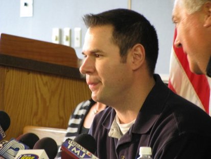 Injured Fond du Lac Police Officer Ryan Williams at a press conference on Wednesday April 6, 2011. (courtesy of KFIZ) Injured Fond du Lac Police Officer Ryan Williams at a press conference on Wednesday April 6, 2011. (courtesy of KFIZ)
