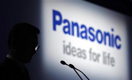 
Panasonic Corporation President Fumio Ohtsubo gives a speech at its 'eco ideas' Forum 2010 in Tokyo October 6, 2010. REUTERS/Kim Kyung-Hoon
