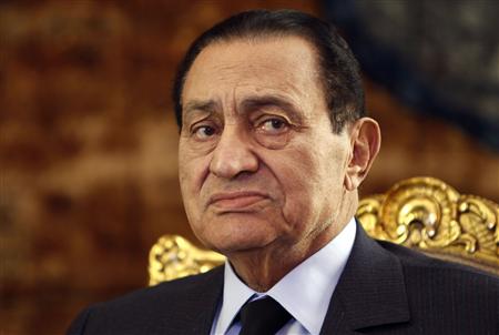 Egypt's President Hosni Mubarak attends a meeting with South Africa's President Jacob Zuma at the presidential palace in Cairo in this October 19, 2010 file photo. Egypt's public prosecutor has ordered that former president Hosni Mubarak be detained for 15 days for investigation, state-owned Nile television said on April 13, 2011. The report came a day after Mubarak was questioned about allegations of killings of protesters and corruption. REUTE
Egypt's President Hosni Mubarak attends a meeting with South Africa's President Jacob Zuma at the presidential palace in Cairo in this October 19, 2010 file photo. Egypt's public prosecutor has ordered that former president Hosni Mubarak be detained for 15 days for investigation, state-owned Nile television said on April 13, 2011. The report came a day after Mubarak was questioned about allegations of killings of protesters and corruption. REUTE