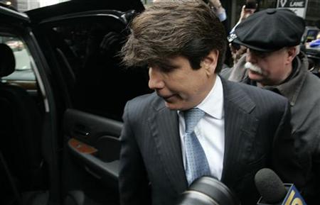 Former Illinois Governor Rod Blagojevich steps into his car after leaving the Dirksen federal building after his arraignment hearing in Chicago, Illinois April 14, 2009. REUTERS/Frank Polich
Former Illinois Governor Rod Blagojevich steps into his car after leaving the Dirksen federal building after his arraignment hearing in Chicago, Illinois April 14, 2009. REUTERS/Frank Polich