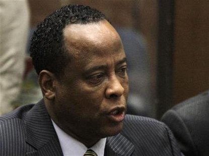 Doctor Conrad Murray, the late Michael Jackson's personal physician, speaks during his arraignment on a charge of involuntary manslaughter in the pop star's death, in Los Angeles, California, January 25, 2011. REUTERS/Pool/Irfan Khan
Doctor Conrad Murray, the late Michael Jackson's personal physician, speaks during his arraignment on a charge of involuntary manslaughter in the pop star's death, in Los Angeles, California, January 25, 2011. REUTERS/Pool/Irfan Khan