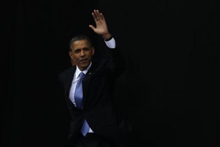 President Barack Obama waves as he arrives at College Green in Dublin May 23, 2011. REUTERS/Stefan Wermuth
President Barack Obama waves as he arrives at College Green in Dublin May 23, 2011. REUTERS/Stefan Wermuth