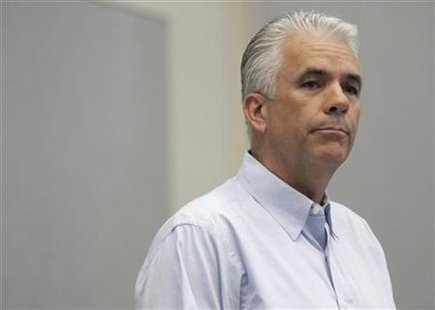 John Ensign (R-NV) pauses during a news conference, about an affair he had with a former staffer, in Las Vegas, Nevada June 16, 2009. REUTERS/Las Vegas Sun/Sam Morris
John Ensign (R-NV) pauses during a news conference, about an affair he had with a former staffer, in Las Vegas, Nevada June 16, 2009. REUTERS/Las Vegas Sun/Sam Morris