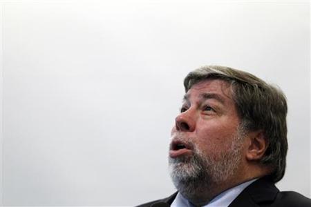 Steve Wozniak, the co-founder of Apple Inc., pauses before answering a question from the floor after speaking on "Innovation and Creativity in the 21st Century" at a seminar in Singapore March 8, 2011. REUTERS/Tim Chong
Steve Wozniak, the co-founder of Apple Inc., pauses before answering a question from the floor after speaking on "Innovation and Creativity in the 21st Century" at a seminar in Singapore March 8, 2011. REUTERS/Tim Chong