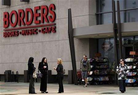 
People talk outside a Borders bookstore in San Diego, California February 16, 2011. REUTERS/Mike Blake
