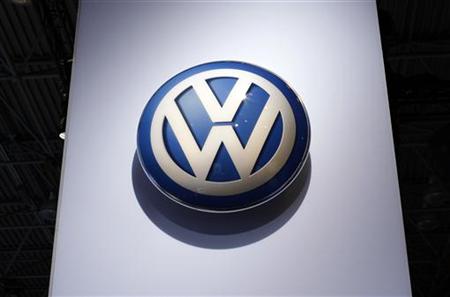 The Volkswagen logo is seen on display at the New York International Auto Show in New York City, April 20, 2011. REUTERS/Mike Segar
The Volkswagen logo is seen on display at the New York International Auto Show in New York City, April 20, 2011. REUTERS/Mike Segar
