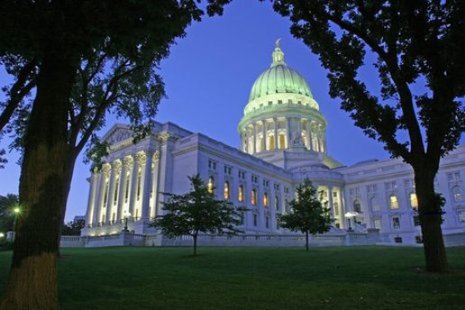 Wisconsin State Capitol at night