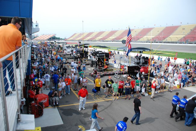 Heluva Good! Sour Cream Dips 400 NASCAR Sprint Cup Series