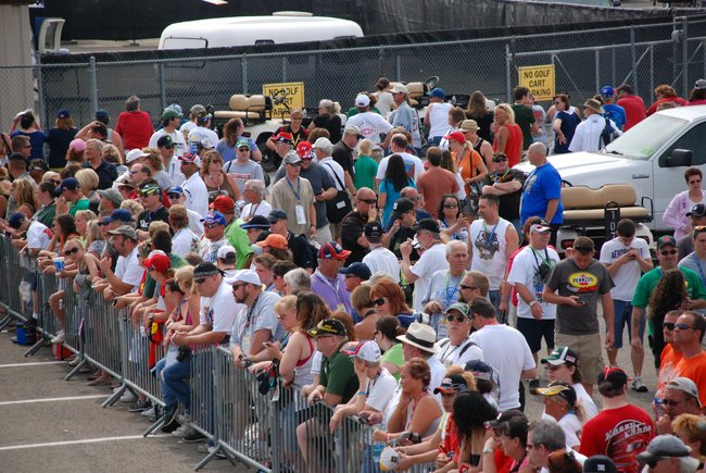 Heluva Good! Sour Cream Dips 400 NASCAR Sprint Cup Series