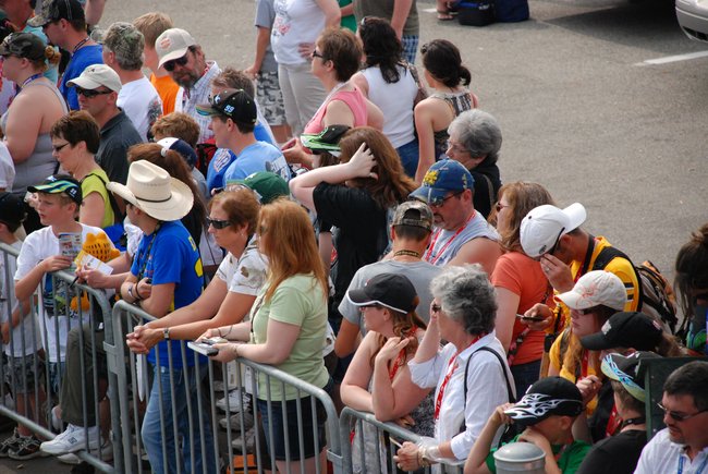 Heluva Good! Sour Cream Dips 400 NASCAR Sprint Cup Series