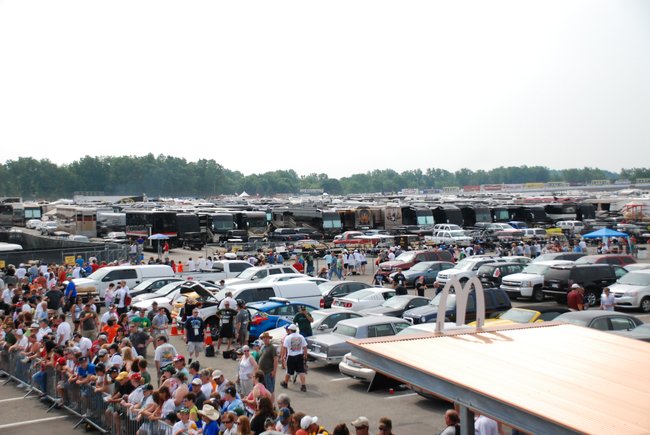 Heluva Good! Sour Cream Dips 400 NASCAR Sprint Cup Series