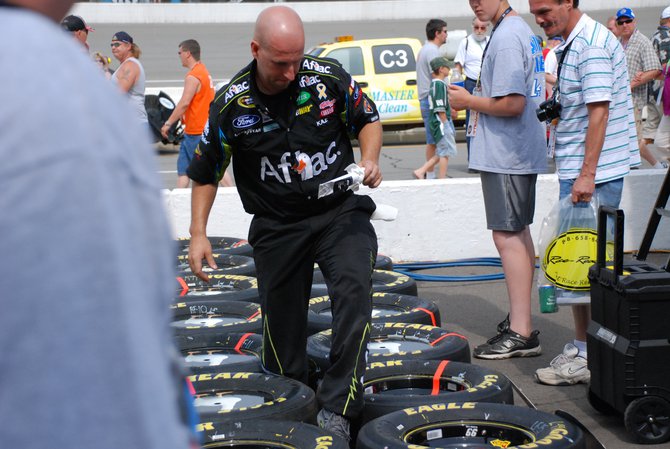 Heluva Good! Sour Cream Dips 400 NASCAR Sprint Cup Series