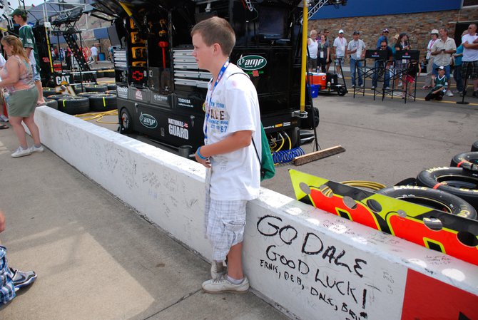 Heluva Good! Sour Cream Dips 400 NASCAR Sprint Cup Series