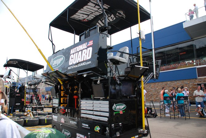 Heluva Good! Sour Cream Dips 400 NASCAR Sprint Cup Series