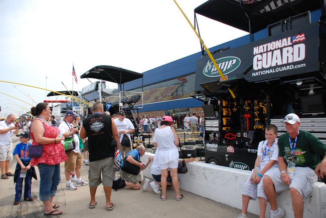 Heluva Good! Sour Cream Dips 400 NASCAR Sprint Cup Series