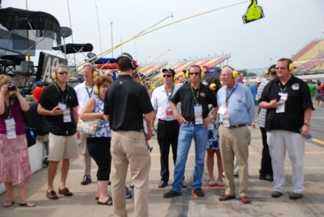 Heluva Good! Sour Cream Dips 400 NASCAR Sprint Cup Series