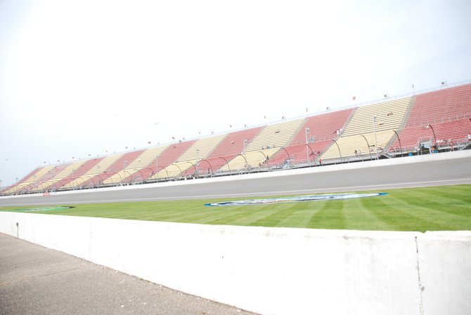 Heluva Good! Sour Cream Dips 400 NASCAR Sprint Cup Series