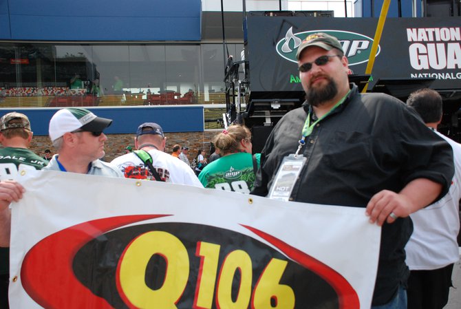 Heluva Good! Sour Cream Dips 400 NASCAR Sprint Cup Series