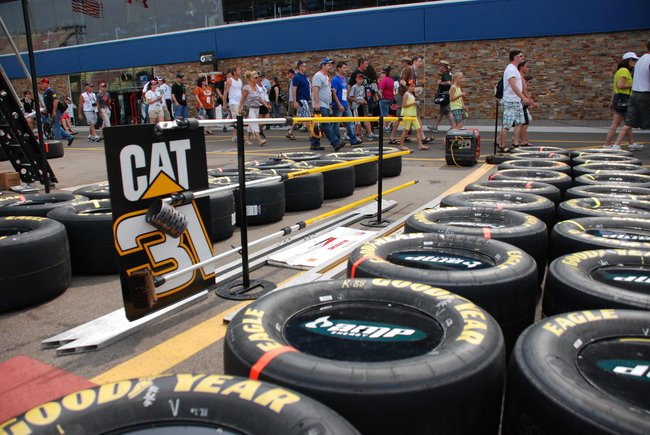 Heluva Good! Sour Cream Dips 400 NASCAR Sprint Cup Series