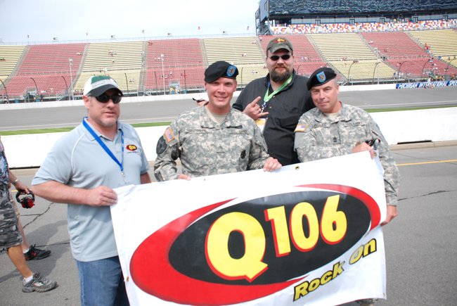 Heluva Good! Sour Cream Dips 400 NASCAR Sprint Cup Series