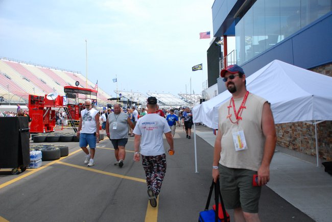 Heluva Good! Sour Cream Dips 400 NASCAR Sprint Cup Series