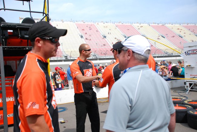 Heluva Good! Sour Cream Dips 400 NASCAR Sprint Cup Series
