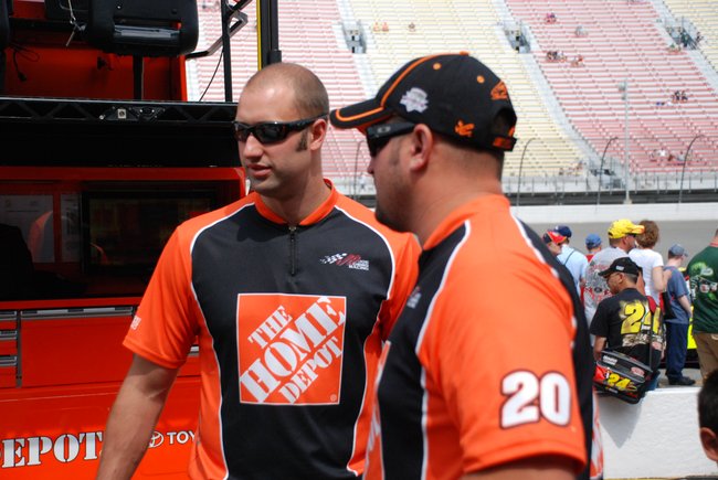 Heluva Good! Sour Cream Dips 400 NASCAR Sprint Cup Series
