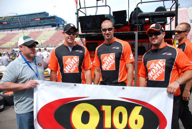 Heluva Good! Sour Cream Dips 400 NASCAR Sprint Cup Series