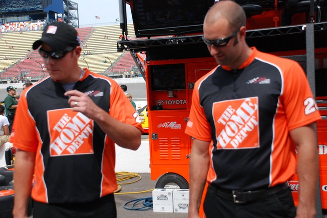 Heluva Good! Sour Cream Dips 400 NASCAR Sprint Cup Series