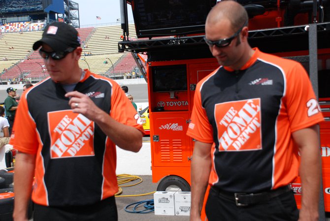 Heluva Good! Sour Cream Dips 400 NASCAR Sprint Cup Series